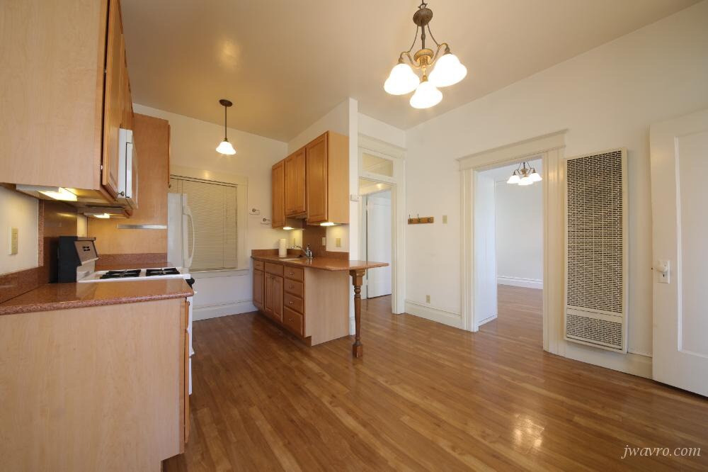 Primary Photo - 2471 Lombard St