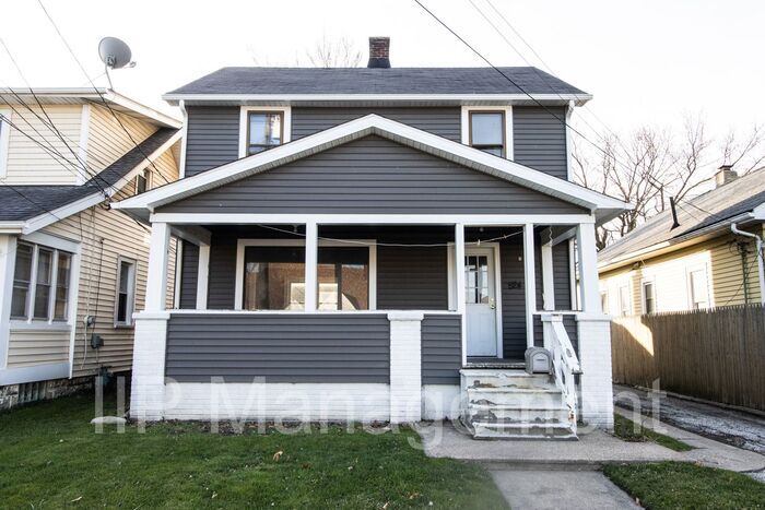 Primary Photo - Charming 3BR 1BA Close to Lake Erie!
