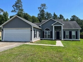 Building Photo - 210 Hedgerow Dr
