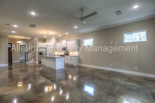 Building Photo - 3619 Alba Rd