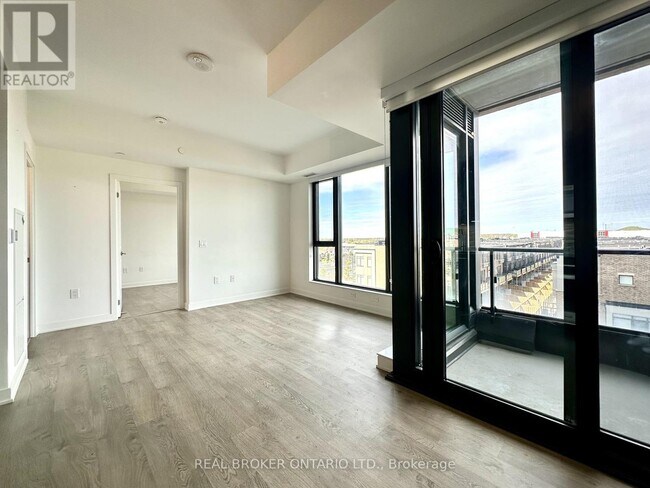 Photo du bâtiment - 120 Eagle Rock Way