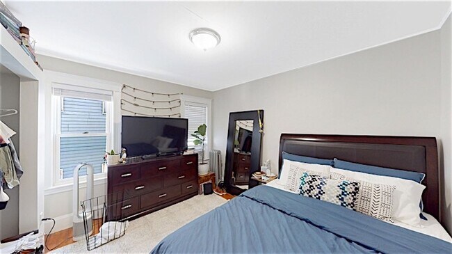 Foto del edificio - 9/1 No Fee! Renovated Philly style 3BR near Porter & Davis!