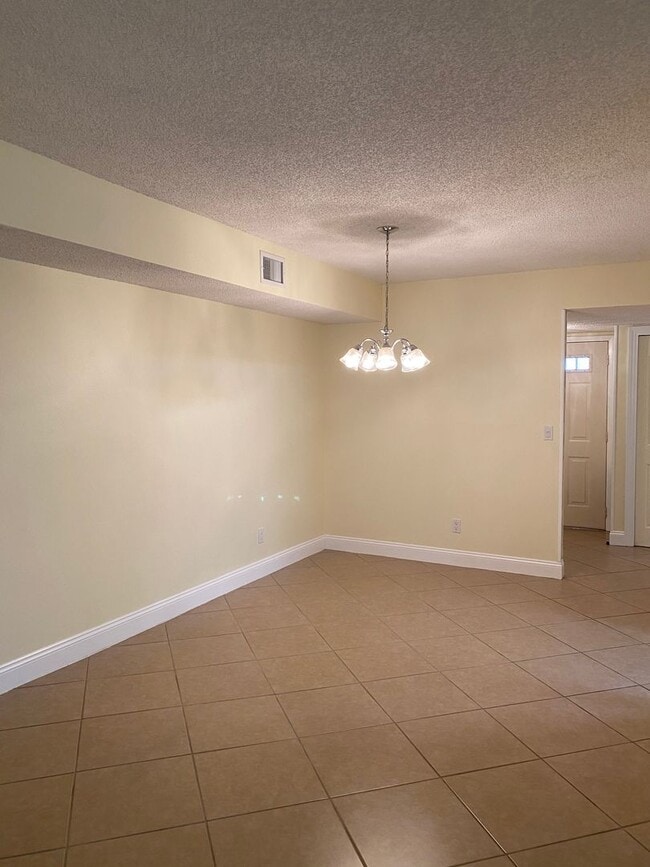 Foto del edificio - 55+ community 2 BED 2 BATH  in High Point of Fort Pierce