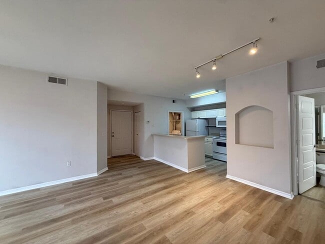 Photo - 5506 Metrowest Blvd Apartment