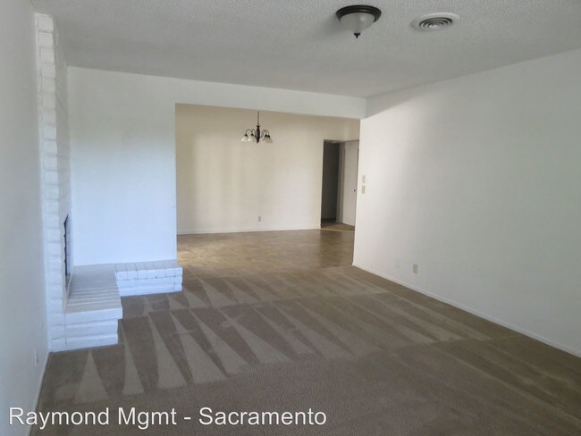 Building Photo - 7413-7415 Tierra Way