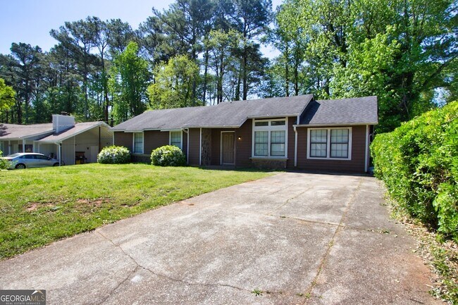 Foto del edificio - 2414 Leslie Brook Dr