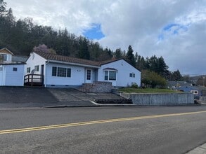 Building Photo - 650 SE Ramp Rd