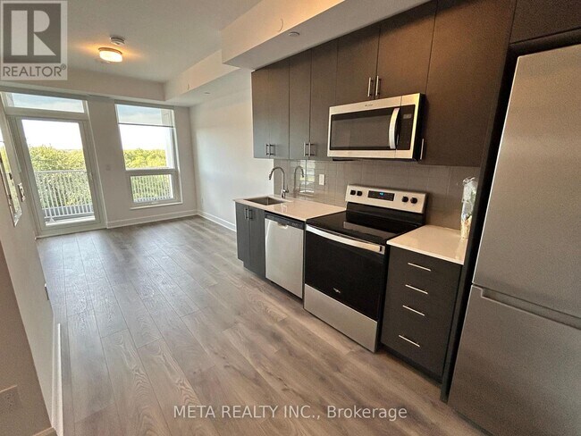 Photo du bâtiment - 3240-3240 William Coltson Ave