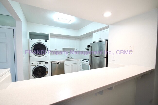 Foto del edificio - Coming Soon!  Reduced! (Was $3,060!) Now $...