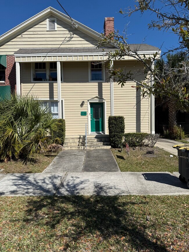 Street view - 2589 Park St