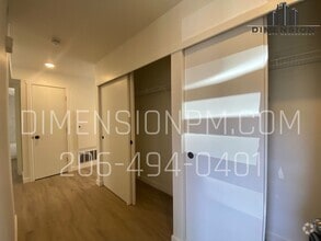 Building Photo - 3513 S 160th St