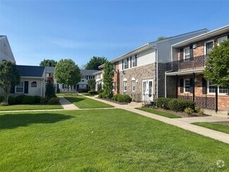 Building Photo - 504 Kensington Ln