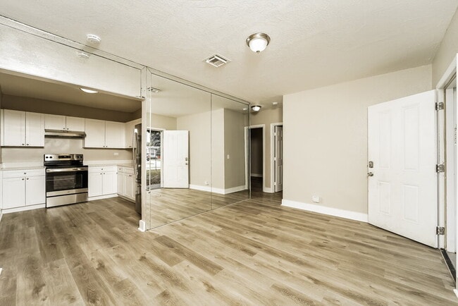 Foto del edificio - 16461 NW 19th Ave