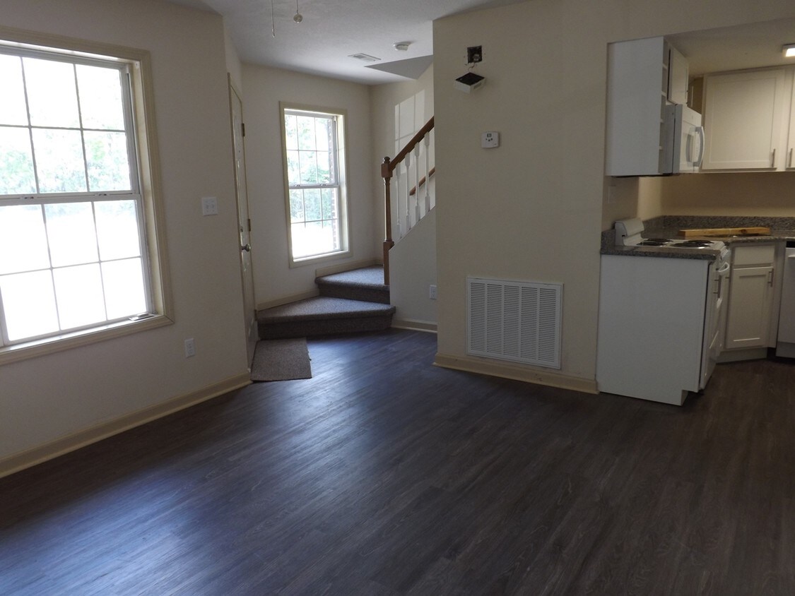 Sala de estar - 1408 Grand Ave
