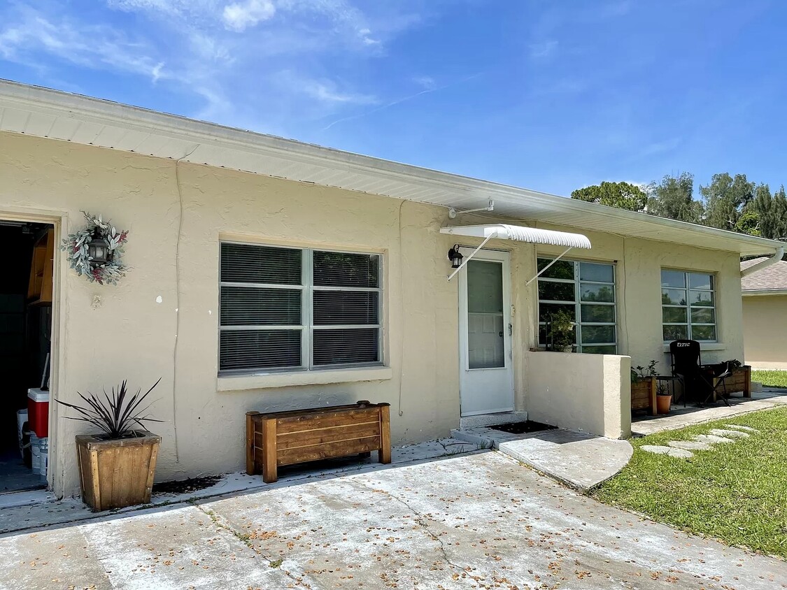 Primary Photo - 12100 Capilla Ln