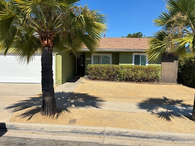 Building Photo - Beautiful 3 Bed / 2 Bath Home Near San Diego State University
