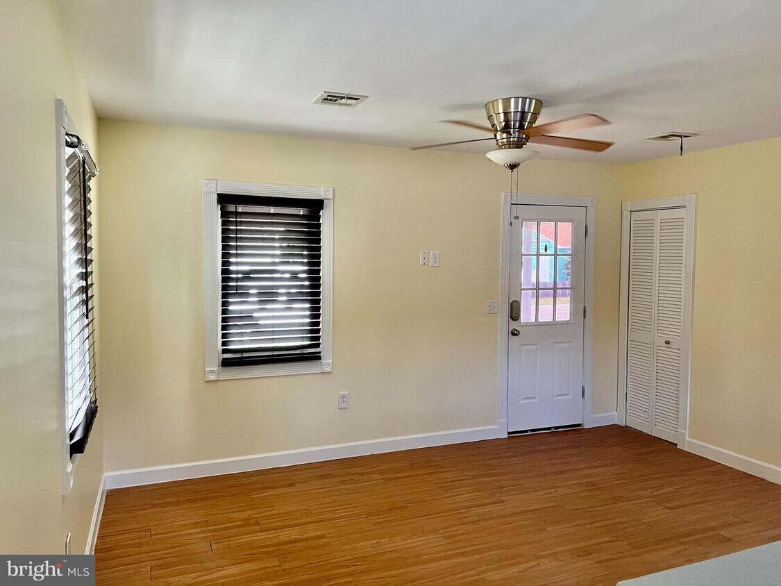 Foto principal - 646 E Cape May Ave