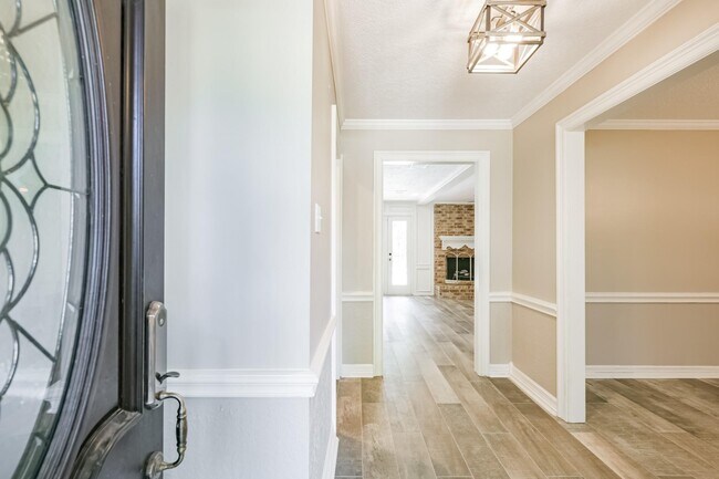 Foto del edificio - 7506 Pine Green Ln