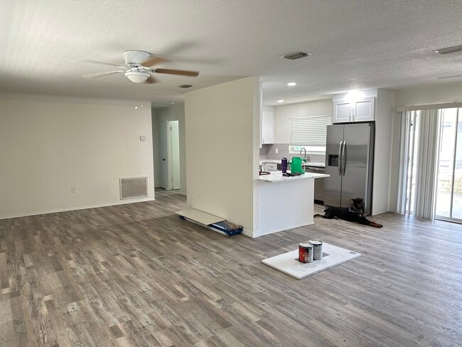 Photo - 3595 61st St N House