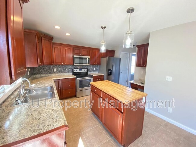 Foto del edificio - 1501 Bluegrass Ln