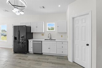 Building Photo - 5053-5835 Drive