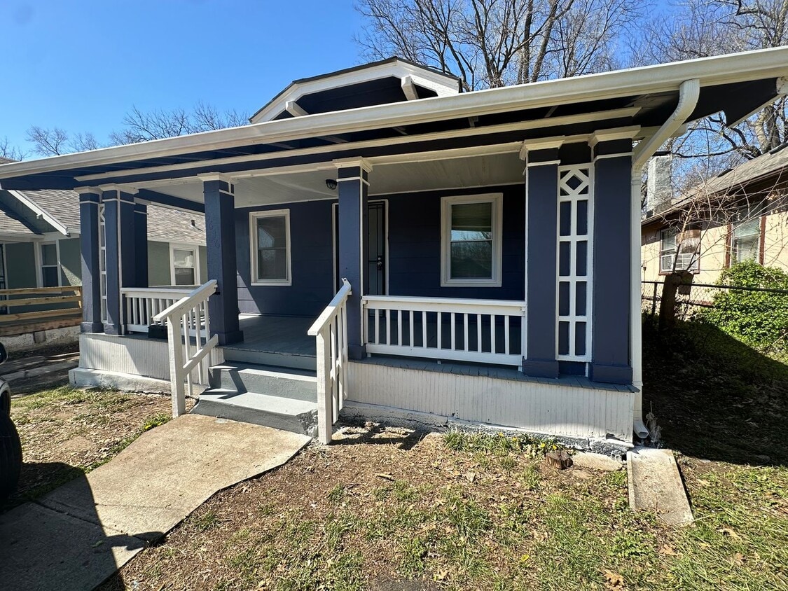Primary Photo - 5636 Garfield Ave