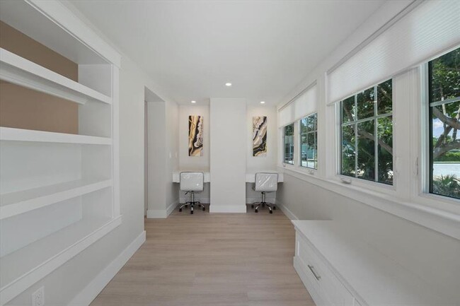 Foto del edificio - 529 20th Ave N