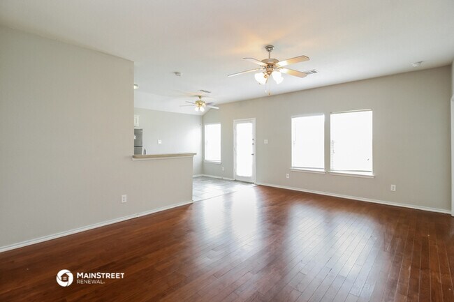 Building Photo - 405 Harvard Dr