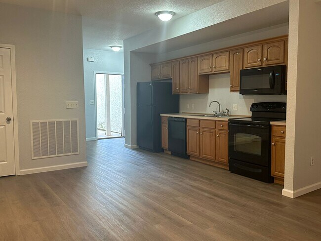 Building Photo - 3302 N 103rd Pl