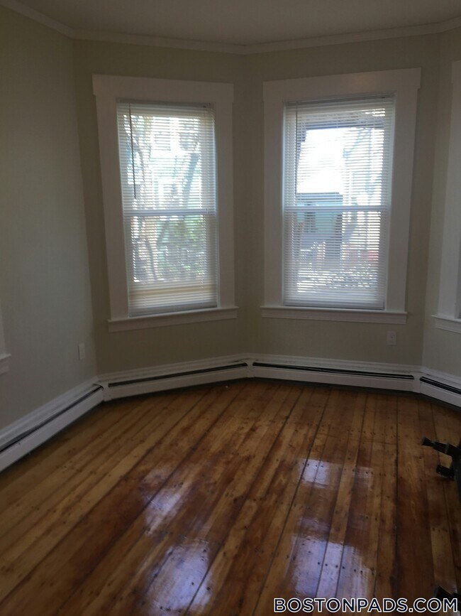 Building Photo - 231 Norfolk St