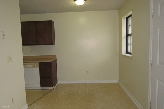 Building Photo - 436 Wood Creek Dr