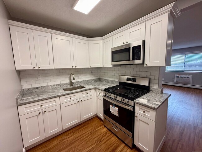 Foto del edificio - 1168 Main St