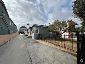 Building Photo - 2728 Orchard Pl