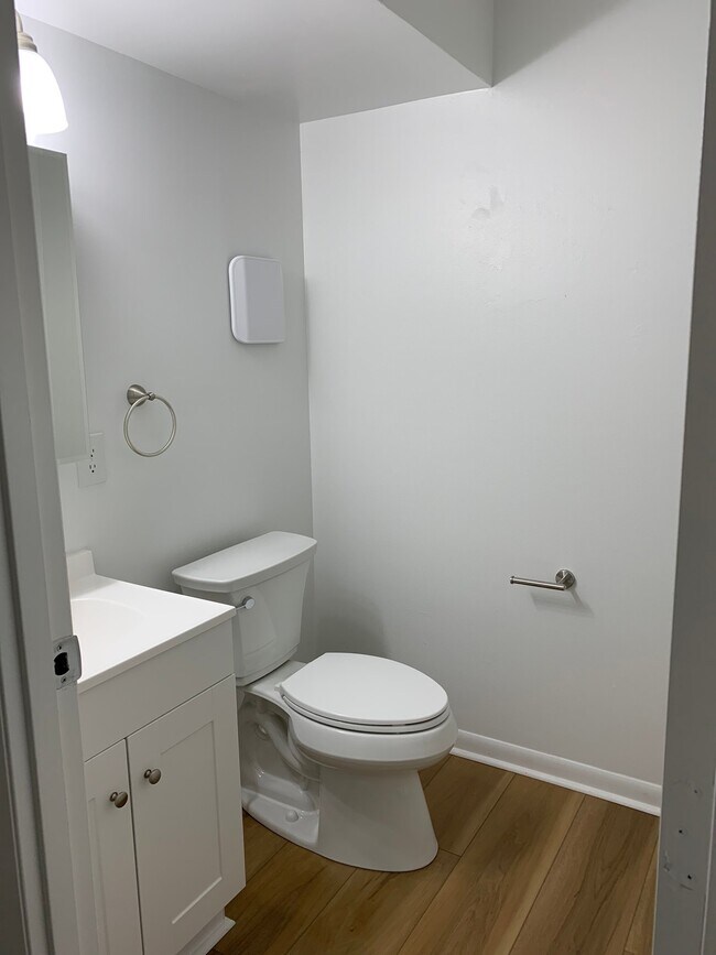Foto del edificio - 1626 Williamsburg Ln E