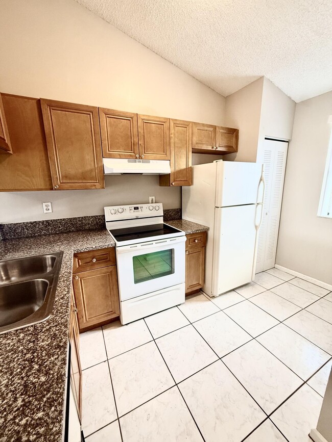 Building Photo - 11632 NW 23rd Ct