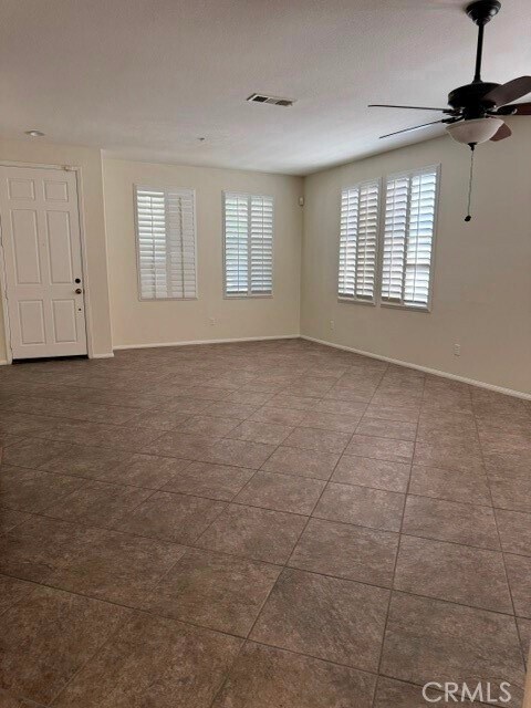 Foto del edificio - 1133 Shady Creek Dr