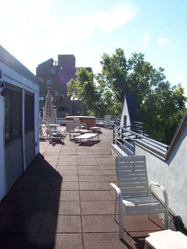 Foto del edificio - 2 Bedroom
