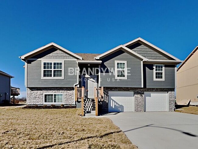 Building Photo - 1 MO FREE - AUTUMN RIDGE NEW HOMES FOR LEA...