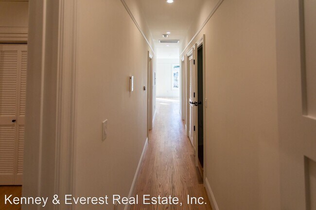 Building Photo - 3 br, 2 bath House - 859 South Van Ness #B