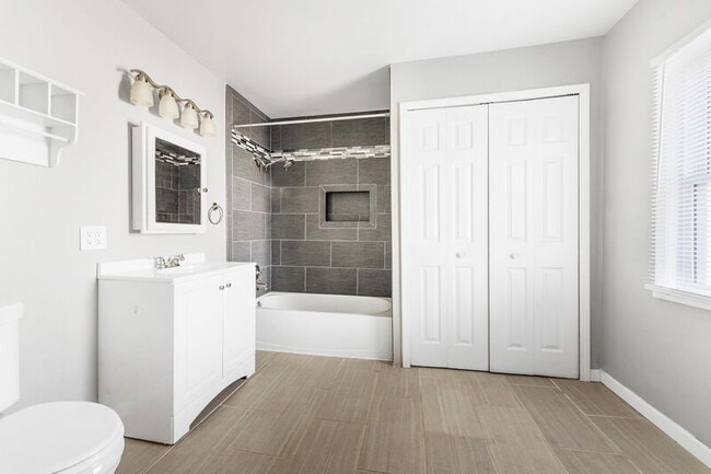 Building Photo - 21704 Jefferson St