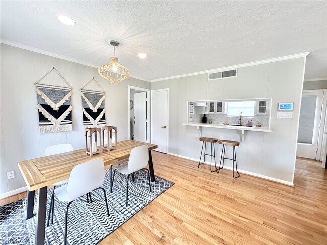 Foto del edificio - 19 Champions Colony W