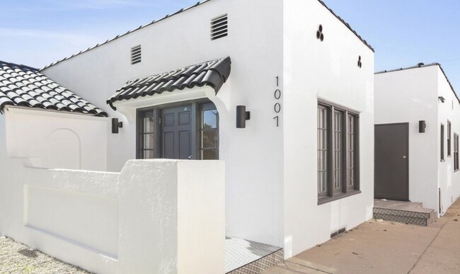 Foto del edificio - 1007 N Harper Ave
