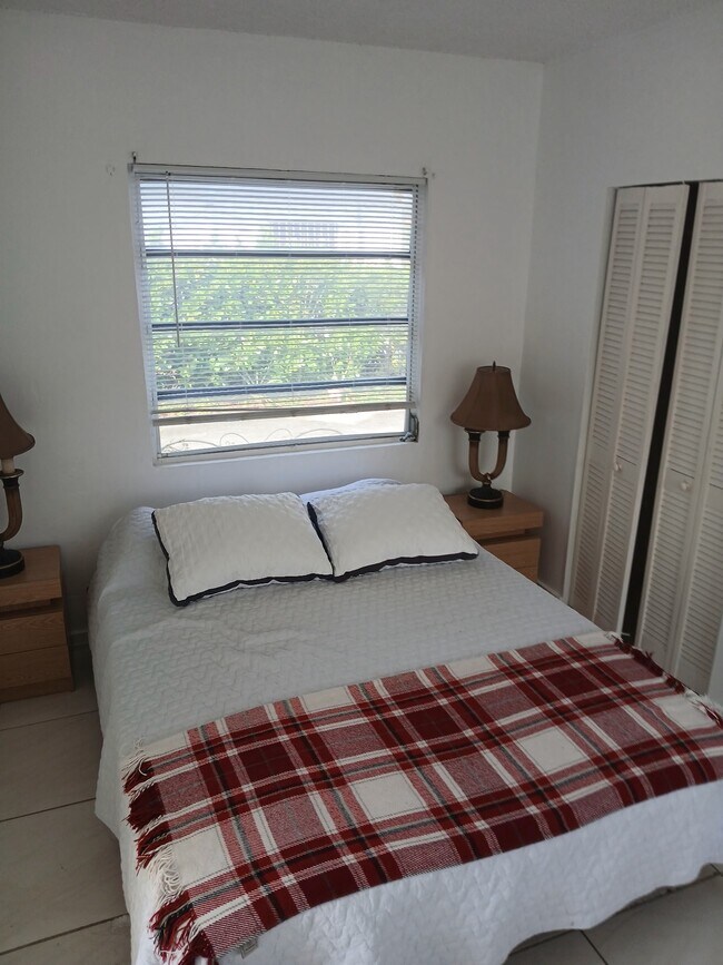 Foto del edificio - 2253 SW 16th St