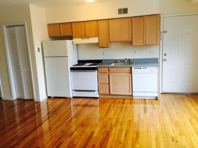 Building Photo - 358 2nd St