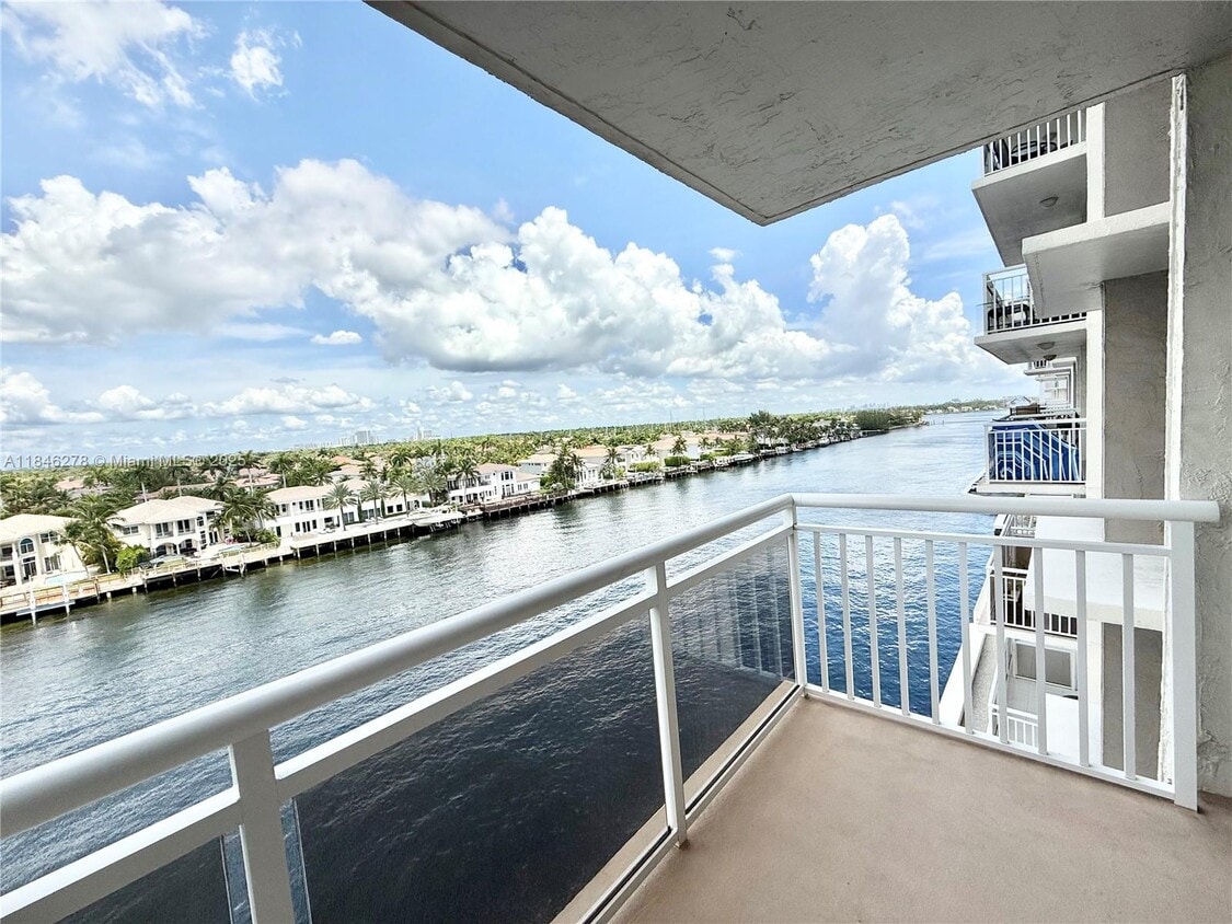 Primary Photo - 1600 S Ocean Dr