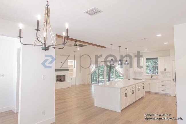 Foto del edificio - 9705 Lancelot Cir