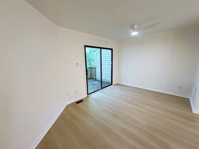 Foto del edificio - 908 Hearthridge Ct