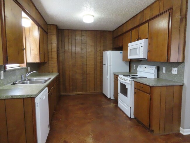 Building Photo - Cozy 2 Bedroom 1 Bath in Whitehouse