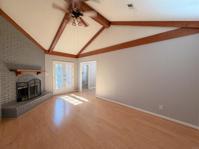 Foto del edificio - 122 Primrose Dr