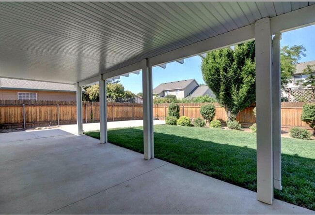 Building Photo - 4 Bedroom Available now in Meridian